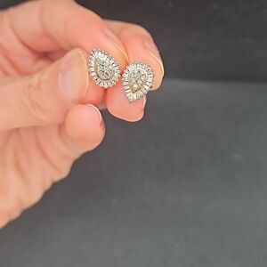 Solid 10kt Gold 1.00ct Total Genuine Diamond Tear Drop/Pear Earring